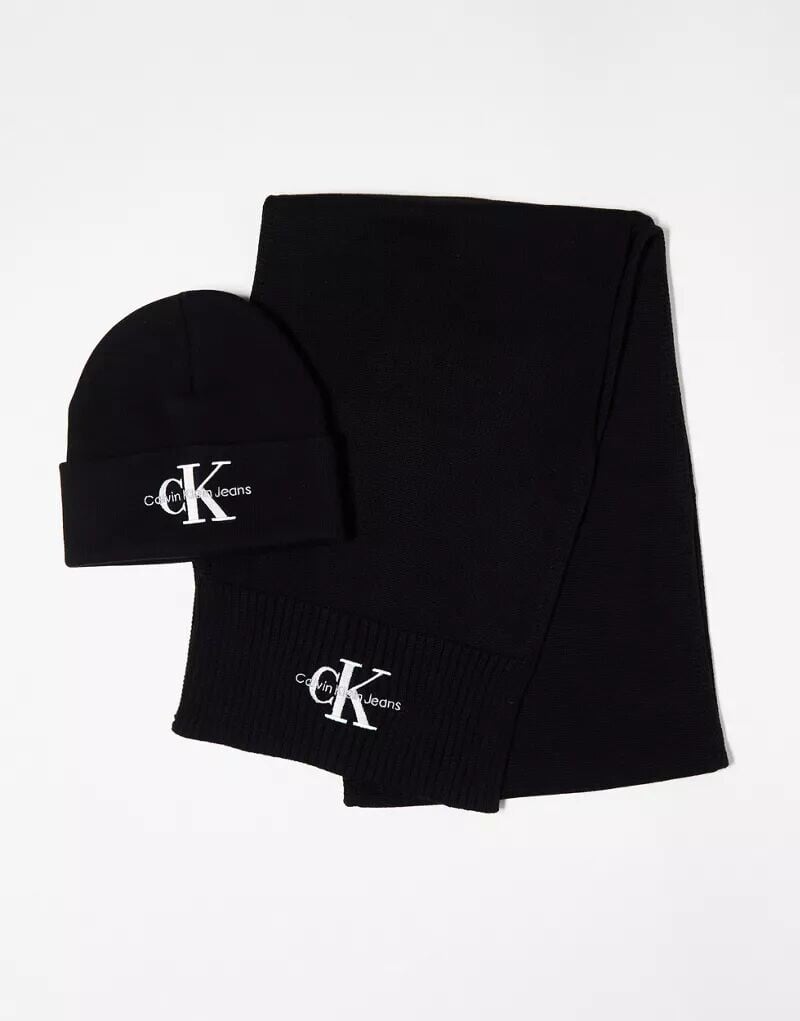 

Черная вязаная шапка с логотипом и монограммой Calvin Klein Gifts