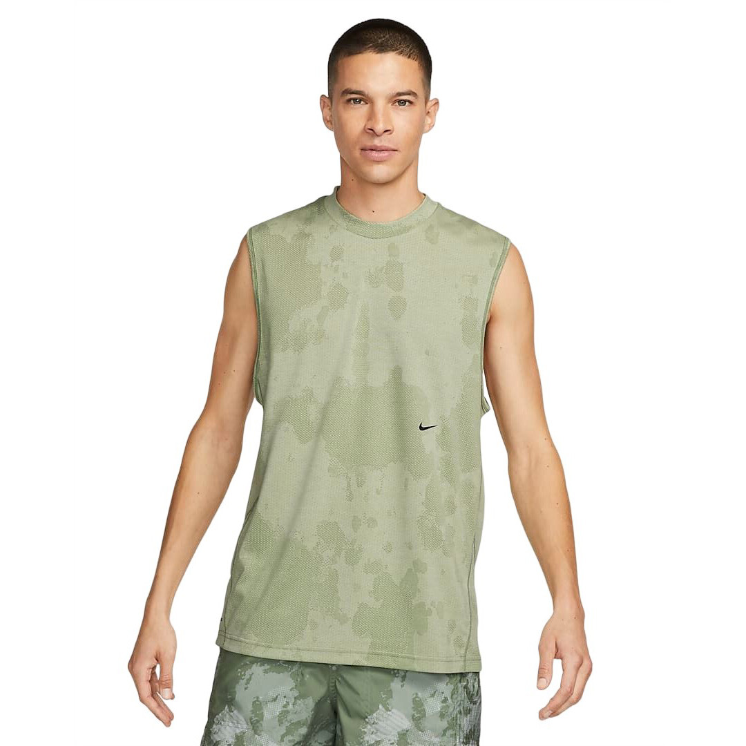 

Майка Nike Dri-Fit ADV A.P.S. Men's Fitness, серовато-оливковый/мультиколор