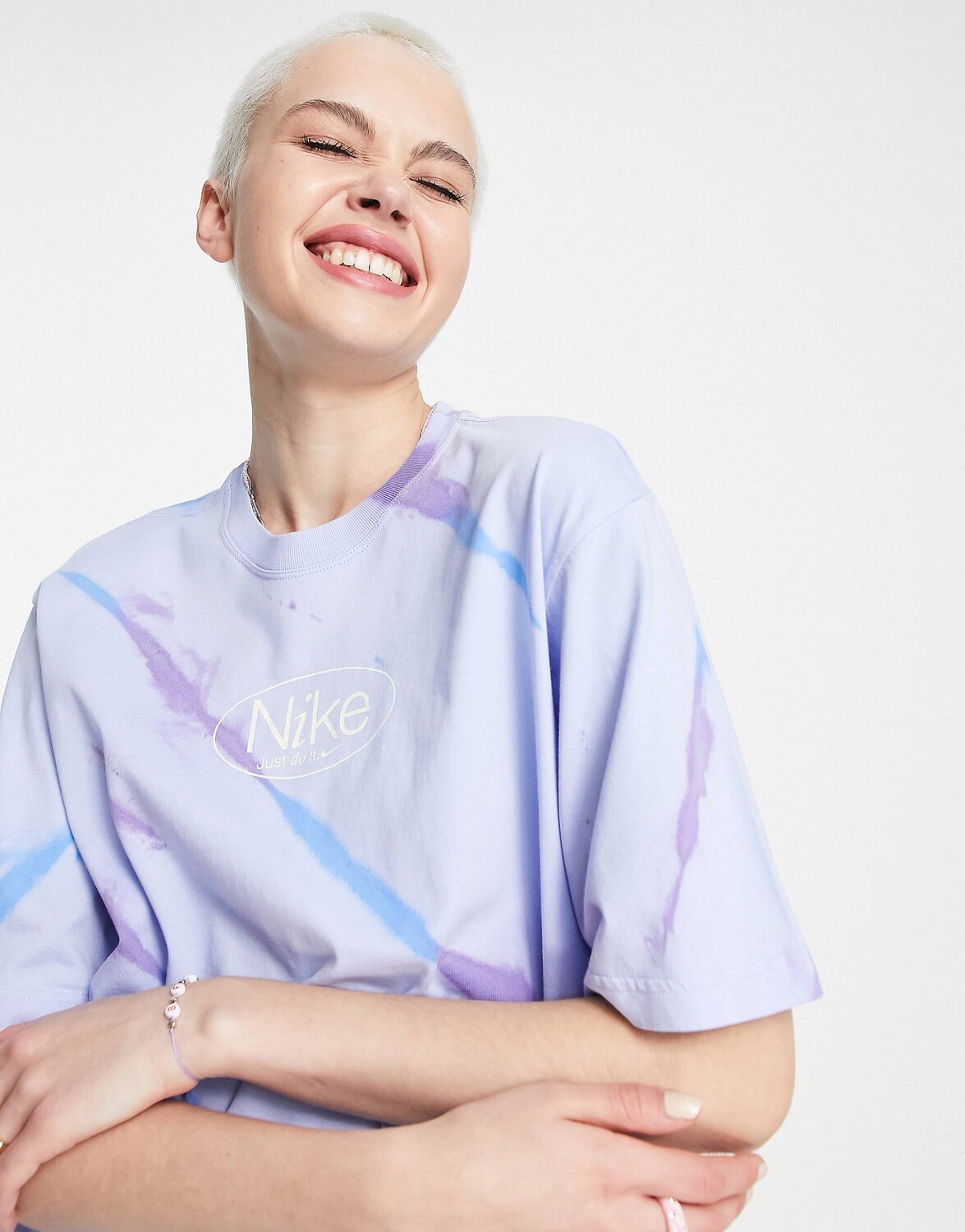 

Футболка свободного кроя Nike optimism с принтом тай-дай в морском стиле
