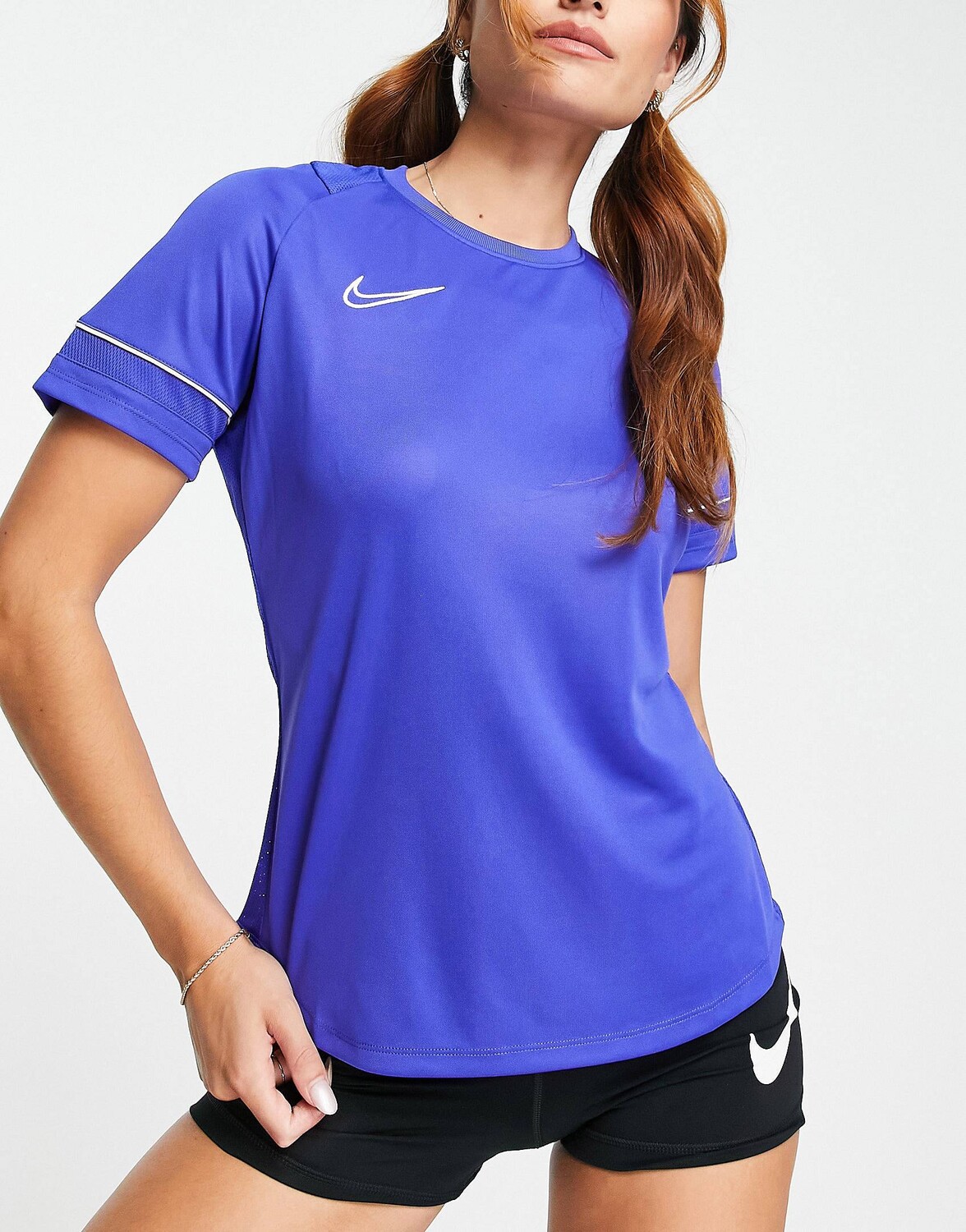 

Синяя футболка Nike Football Academy Dri-FIT