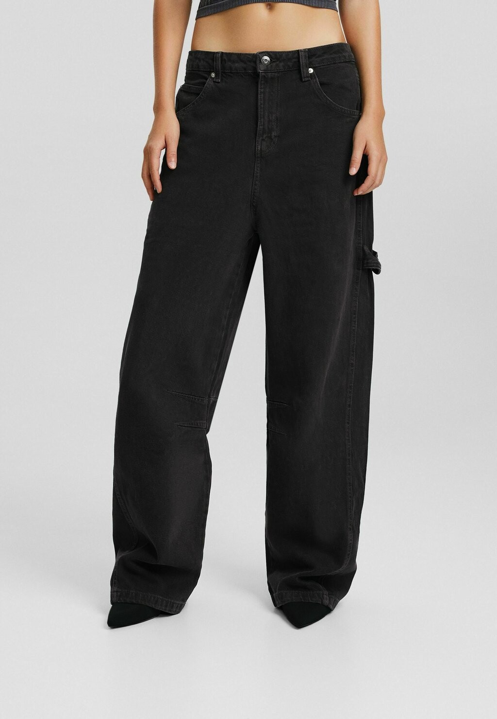 

Джинсы прямого кроя Bershka