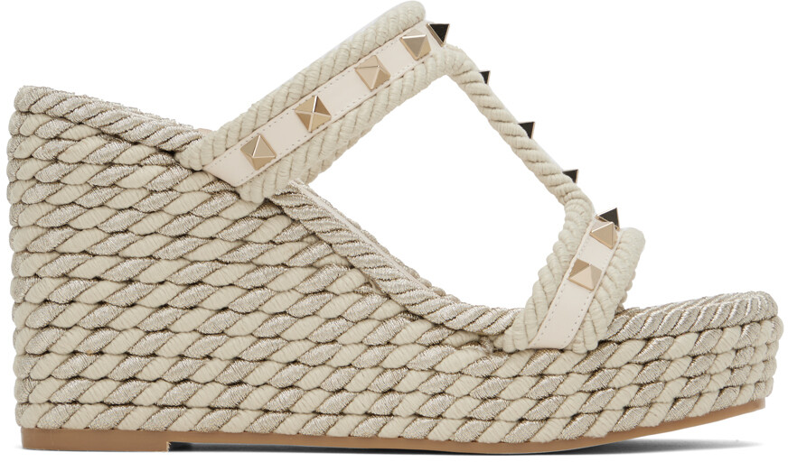 

Босоножки Off-White Rockstud на каблуке Valentino Garavani