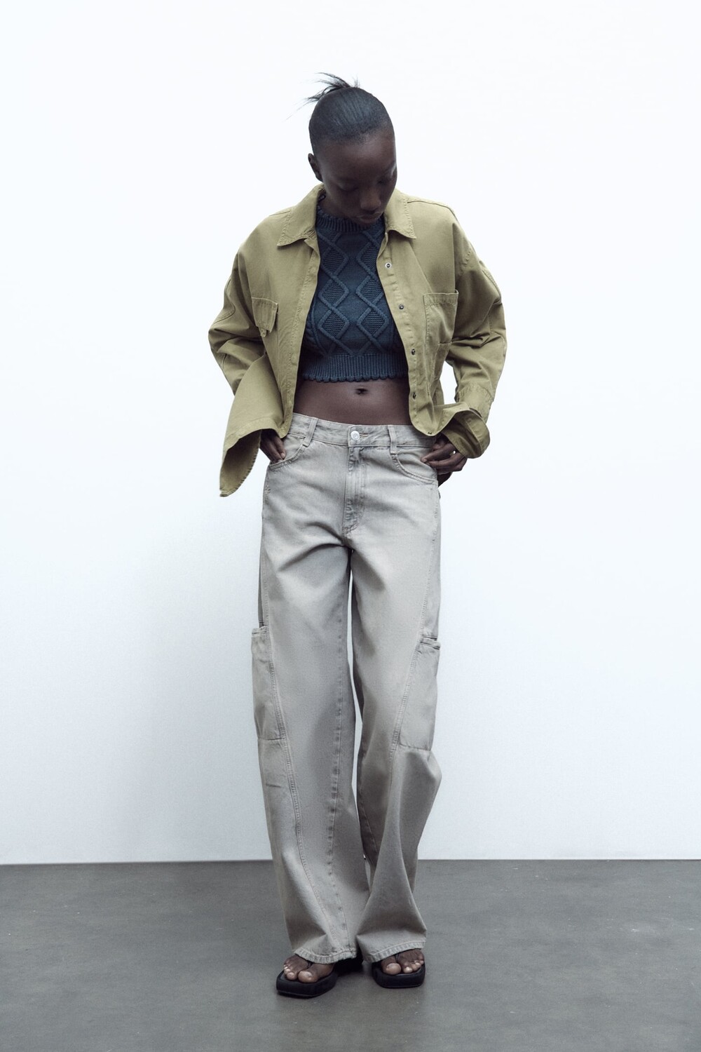 

Укороченный трикотажный свитер с эффектом потерянности ZARA, синий/индиго