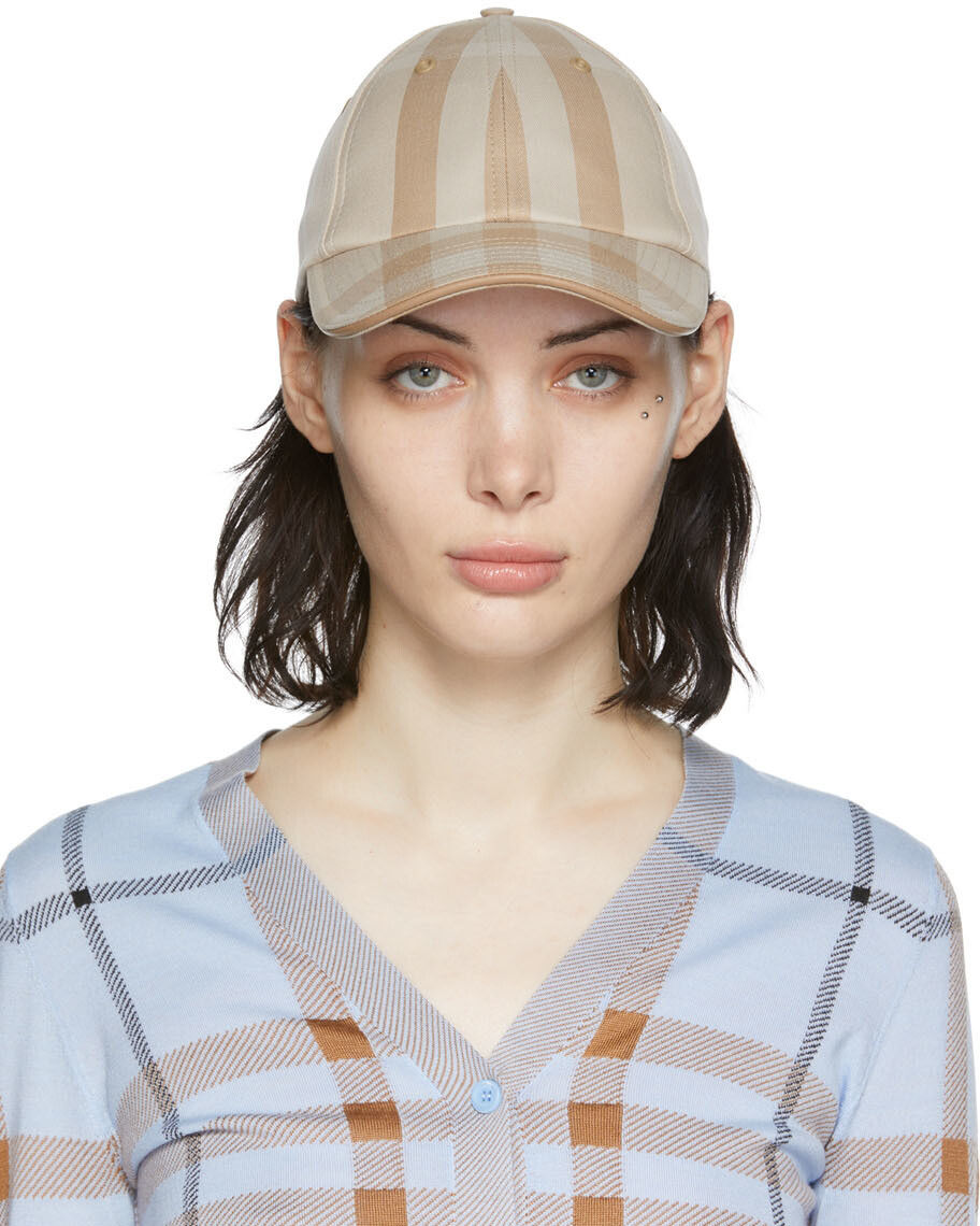 

Бежевая бейсболка в клетку Burberry