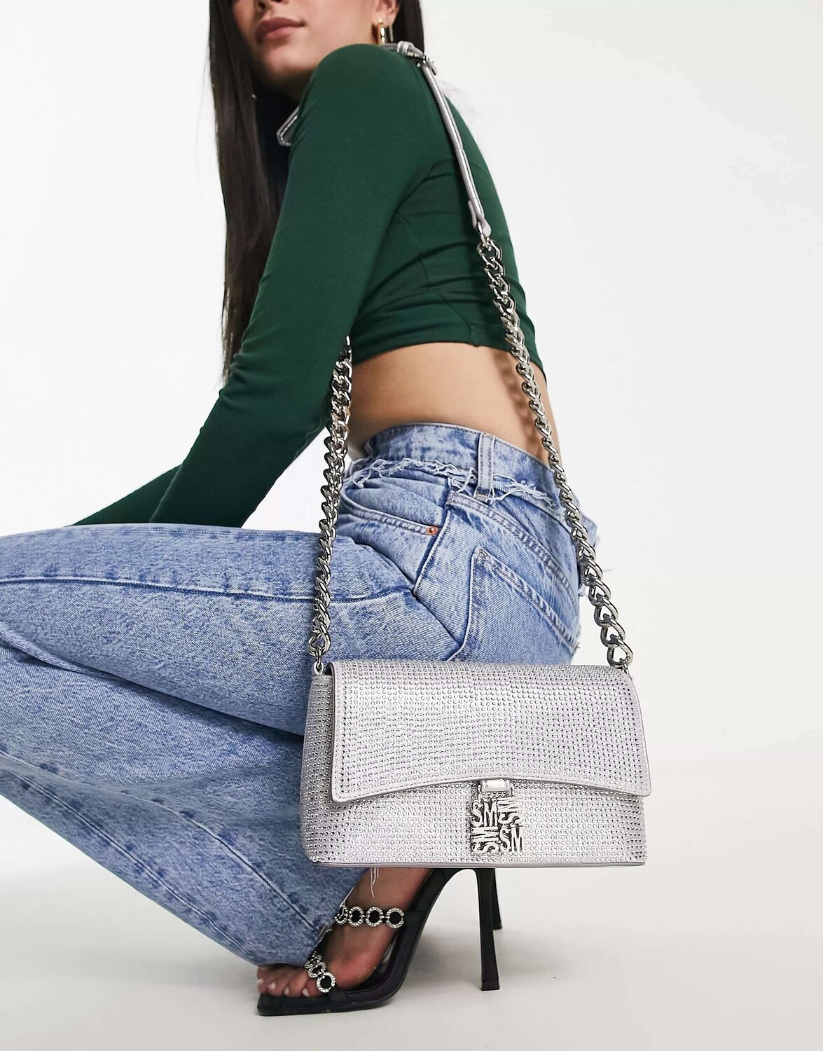 

Сумка через плечо Steve Madden Bsheeny с серебряными стразами