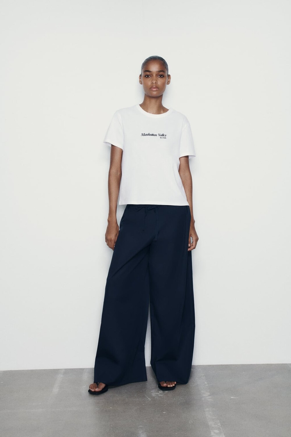 

Футболка с надписью ZARA, черный