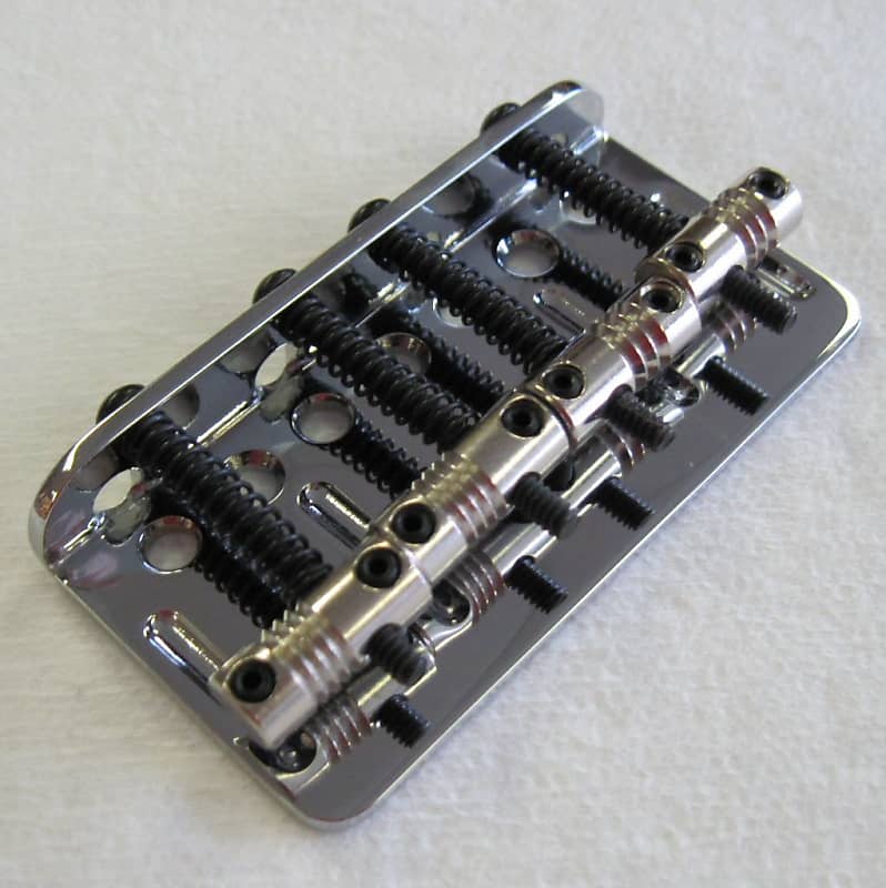 Басовый бридж Fender American Deluxe 0058396000 American Deluxe Precision Jazz Bass Bridge 005-8396-000 - фото