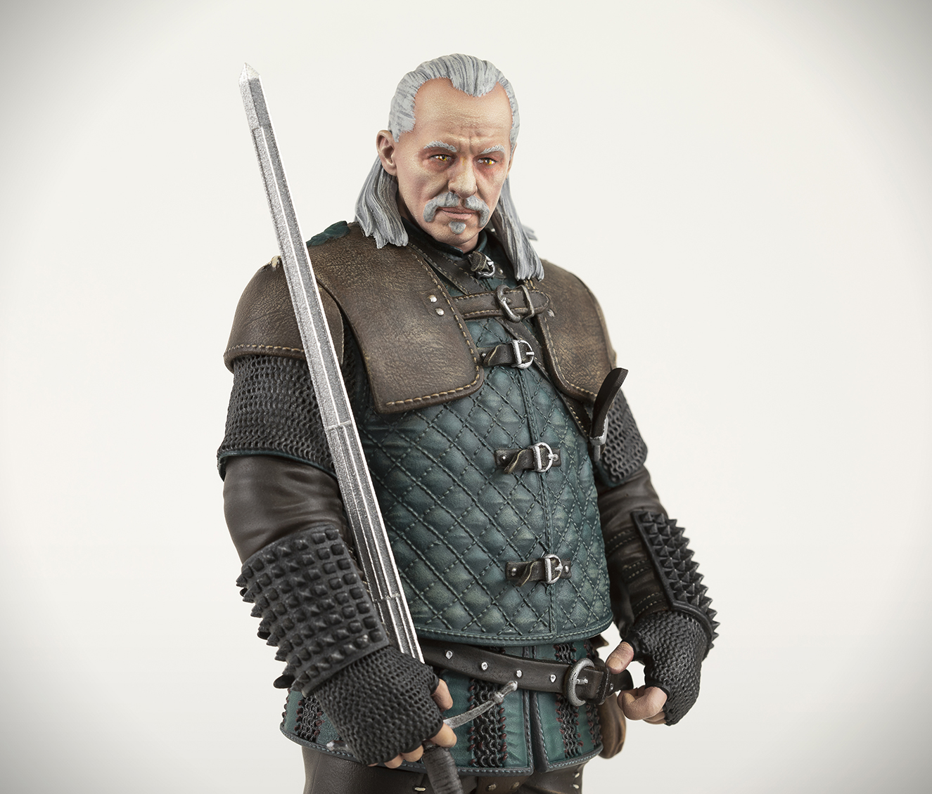 Фигурка Dark Horse Comics, The Witcher 3 - Wild Hunt: Vesemir, 25 см –  купить из-за границы через сервис «CDEK.Shopping»