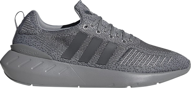 Кроссовки Adidas Swift Run 22 'Triple Grey', серый - фото