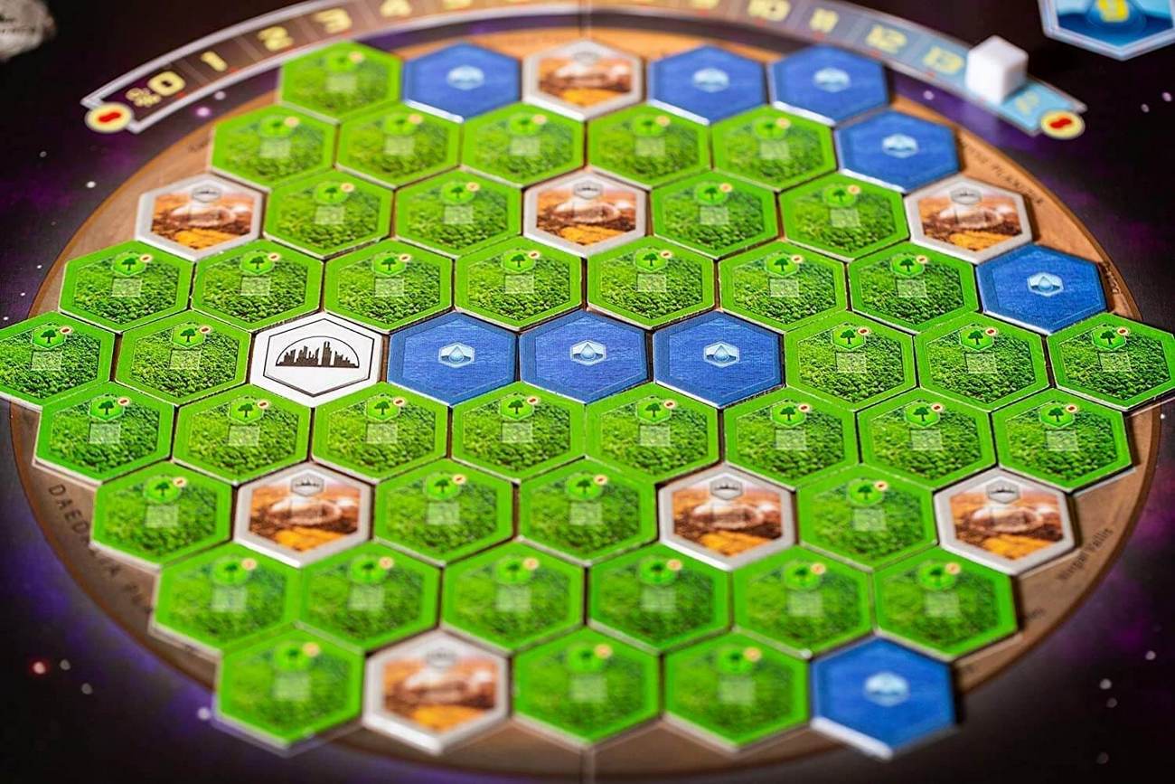 Настольная игра Indie Boards And Cards Terraforming Mars – заказать по  доступной цене из-за рубежа в «CDEK.Shopping»