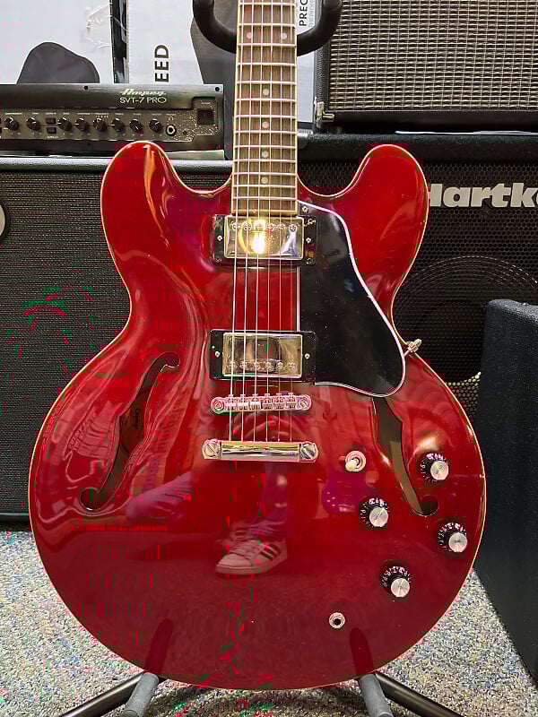 

Epiphone ES-335 Semi Hollowbody Cherry