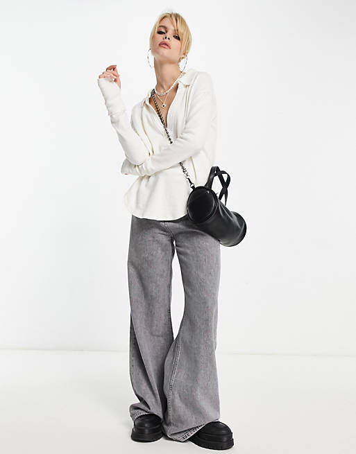 

Бежевый свитер с v-образным вырезом и воротником Free People