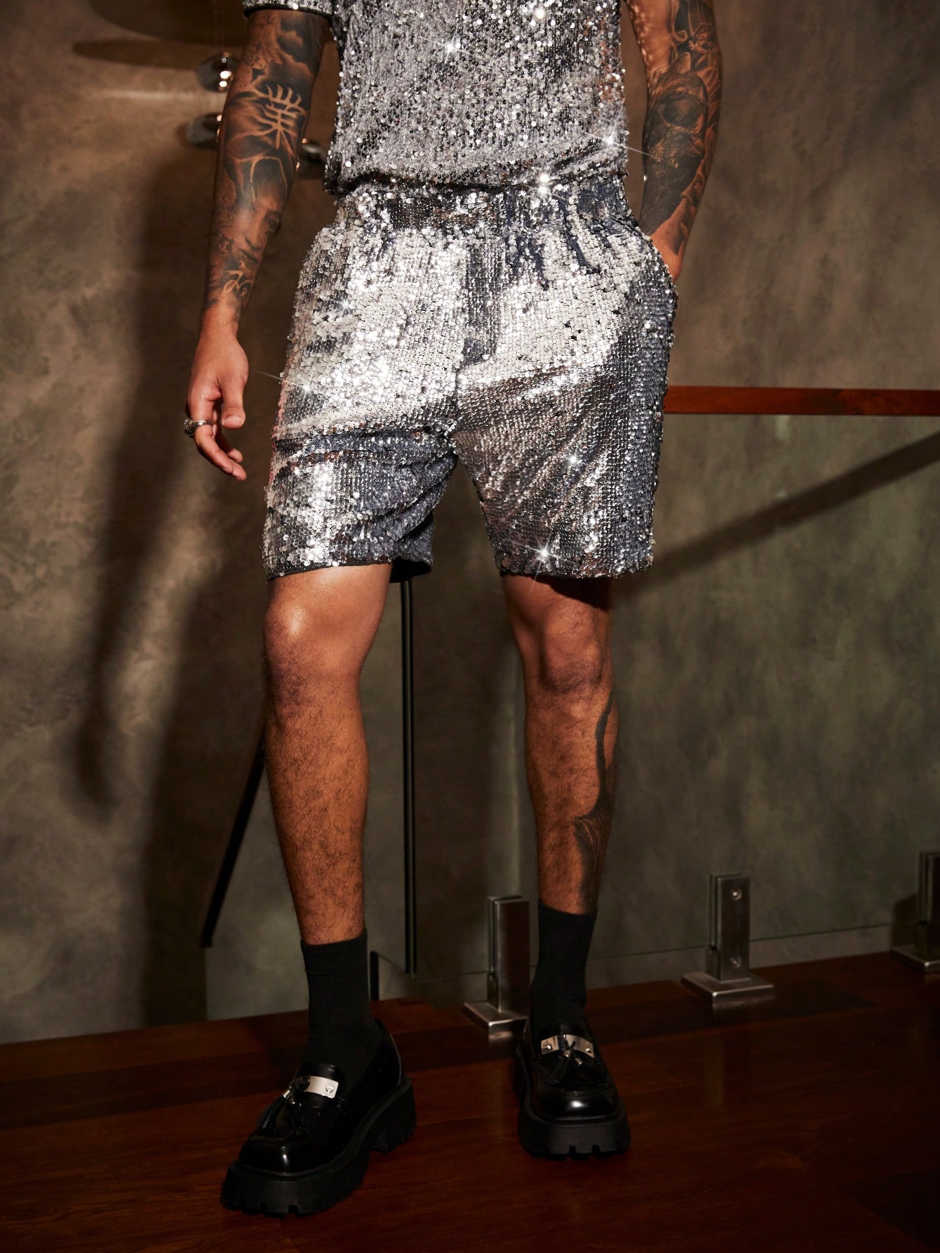 Мужские шорты прямого кроя Manfinity AFTRDRK со сверкающими пайетками, серебро