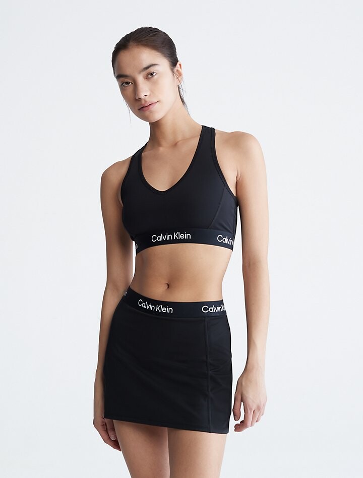 

Спортивное бра Performance с V-образным вырезом и спиной-борцовкой Calvin Klein, черный