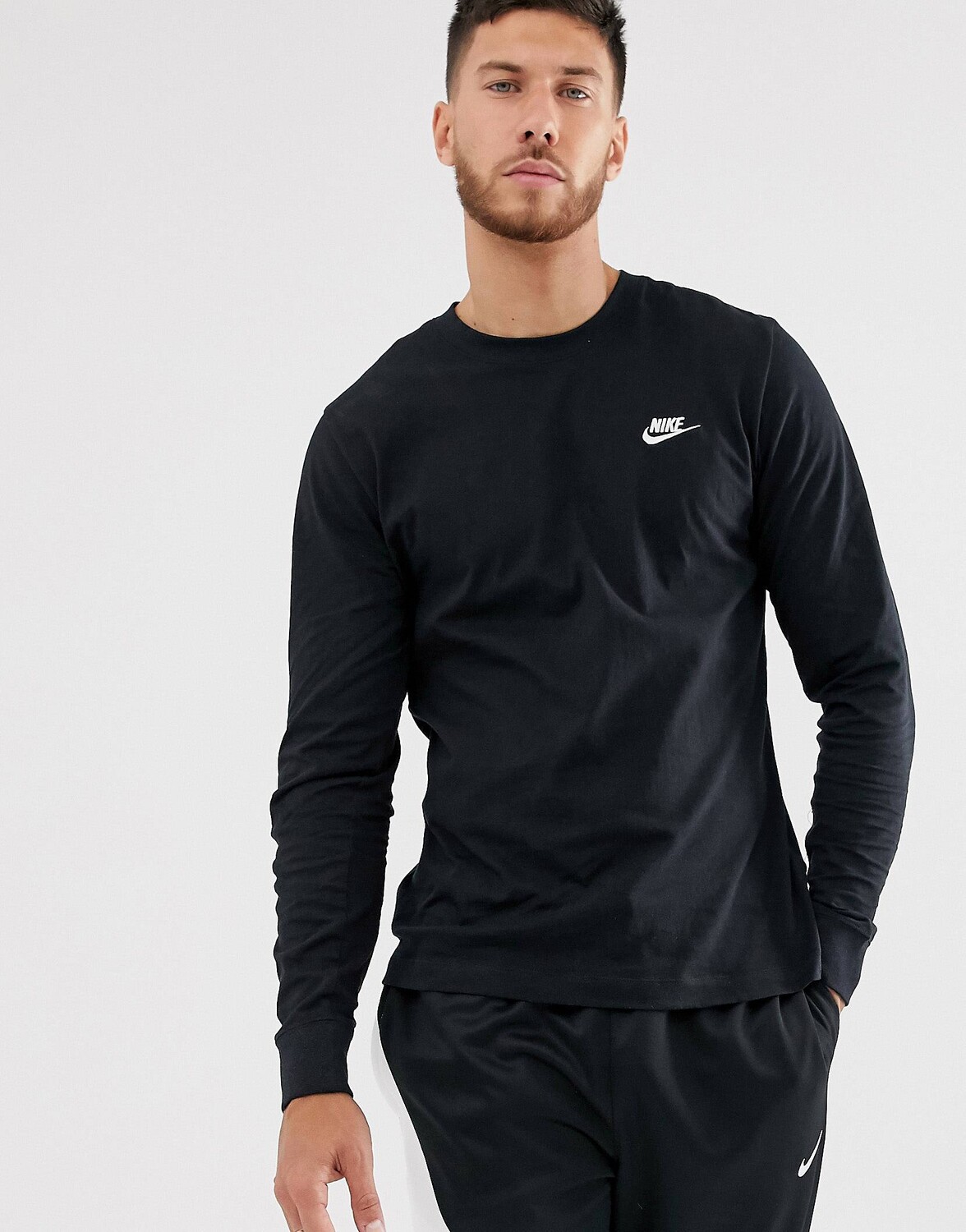 

Черная футболка с длинным рукавом Nike Club