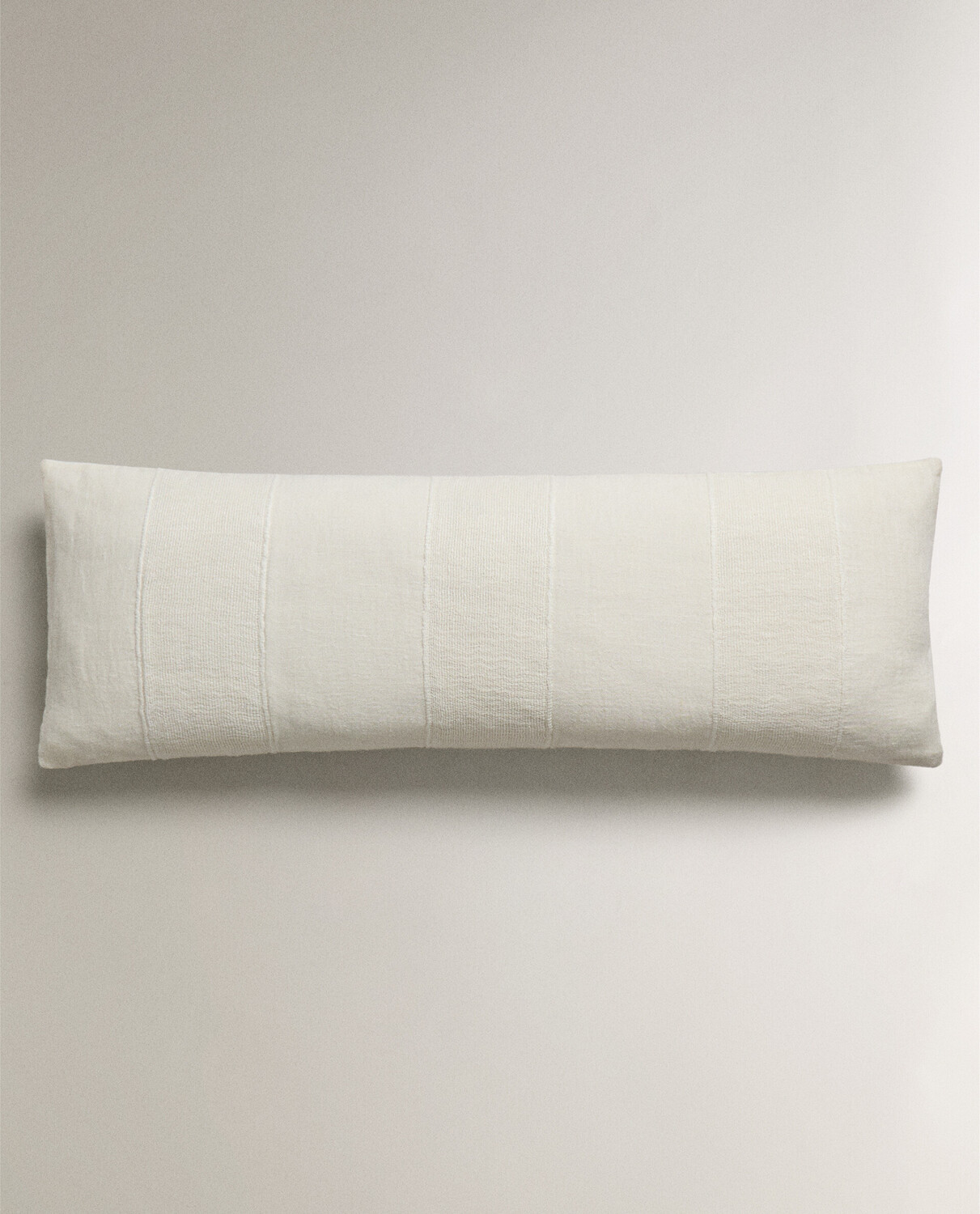 

Чехол для подушки Zara Home Textured Striped
