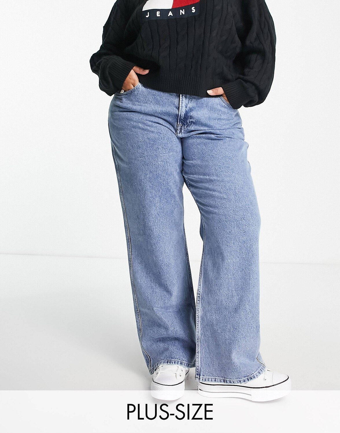 

Светлые свободные джинсы средней посадки Tommy Jeans Plus Betsy