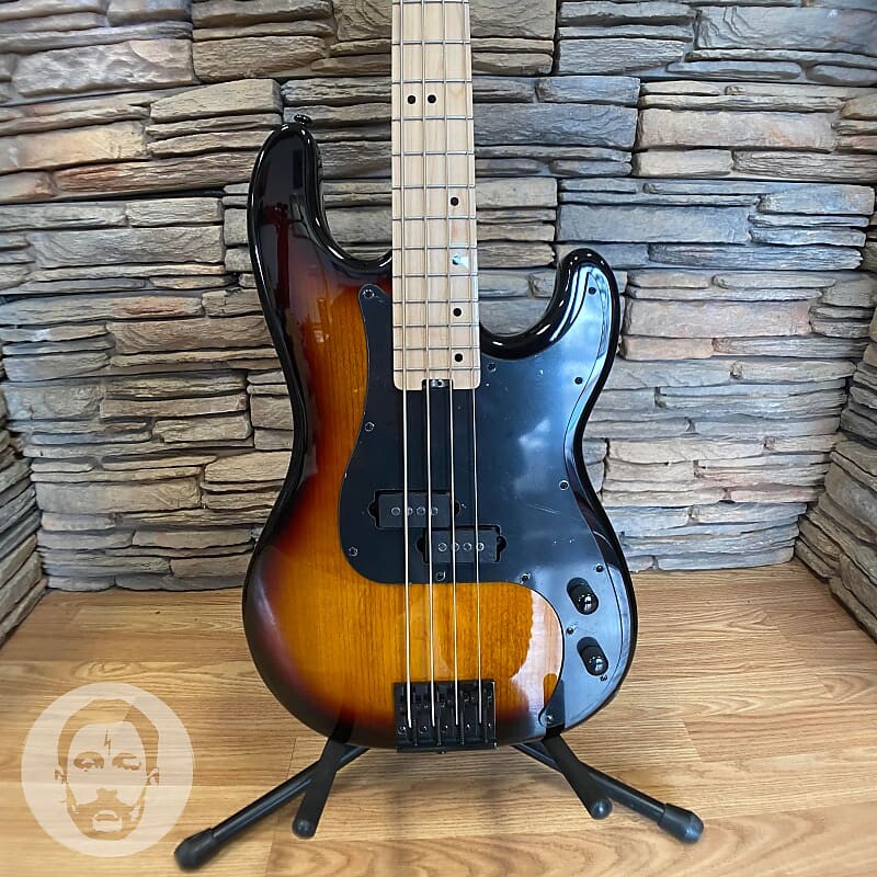 

Гитара Schecter Diamond Series P-4, чёрный/натуральный