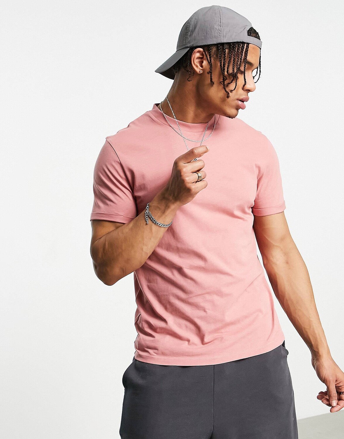 

Выбеленная розовая футболка с отворотами ASOS DESIGN
