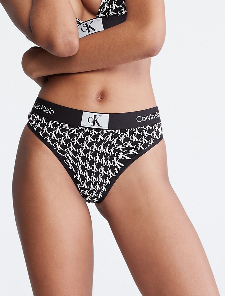 

Современные стринги Calvin Klein 1996 Calvin Klein
