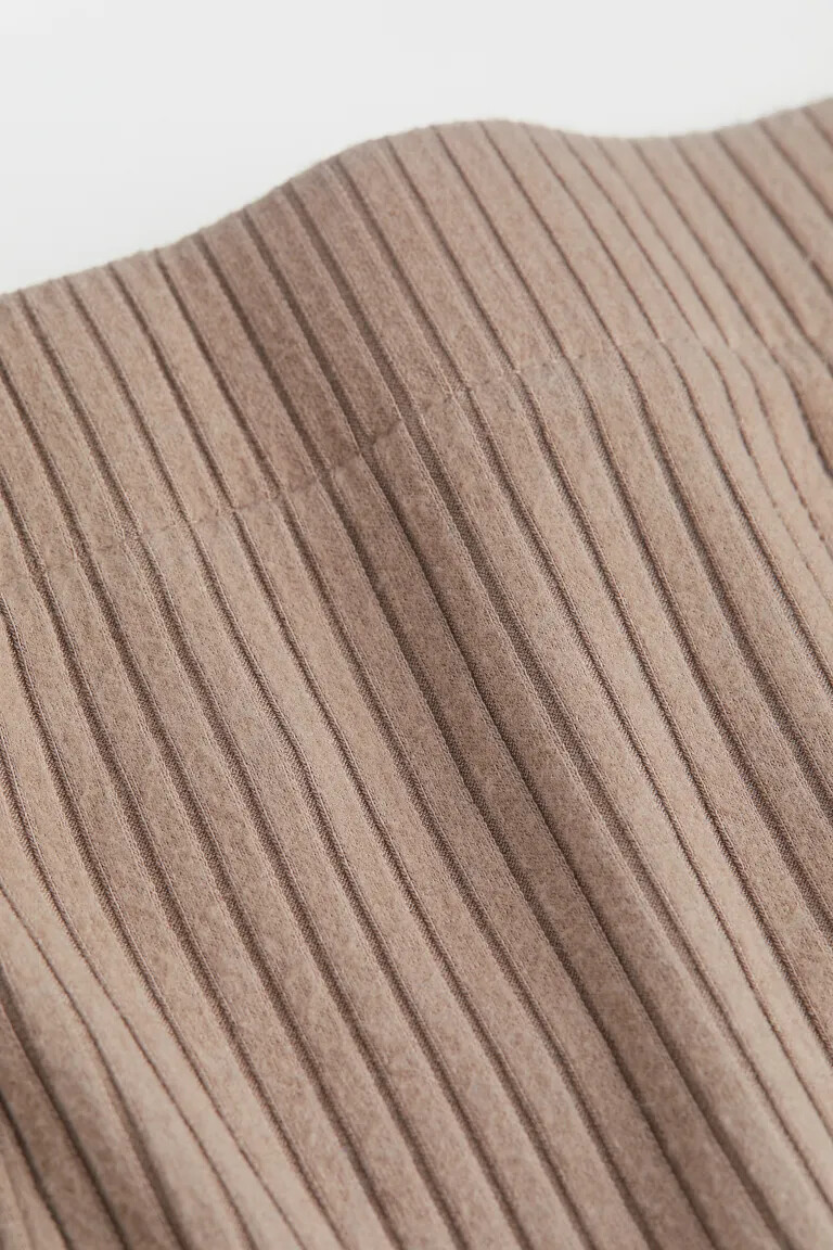 

Расклешенные леггинсы H&M+, бежевый