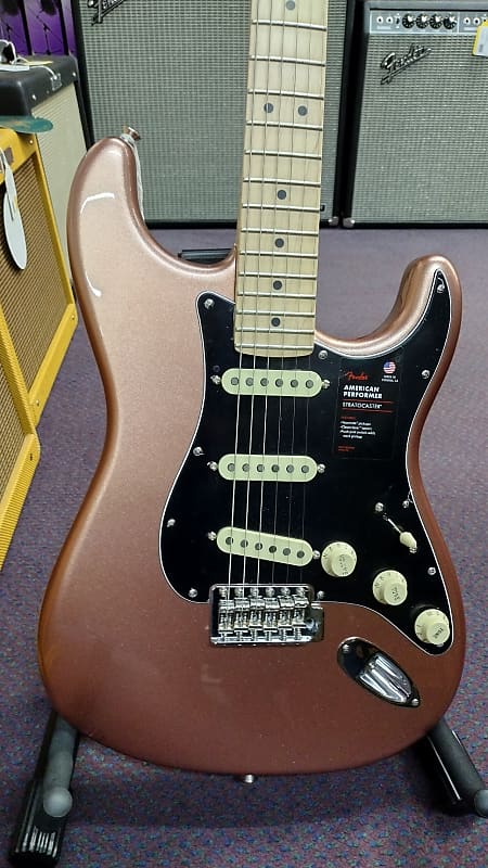 Американский исполнитель Fender Stratocaster (Пенни) American Performer Stratocaster