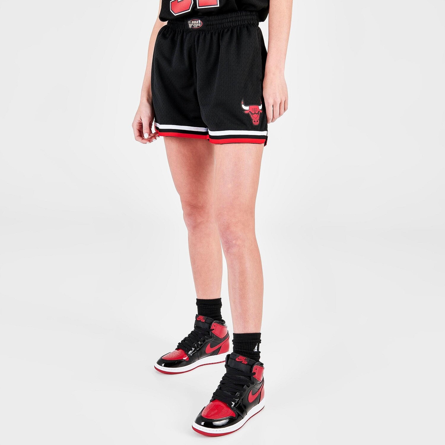 

Женские шорты Mitchell & Ness Chicago Bulls NBA 1997-98 Swingman, черный