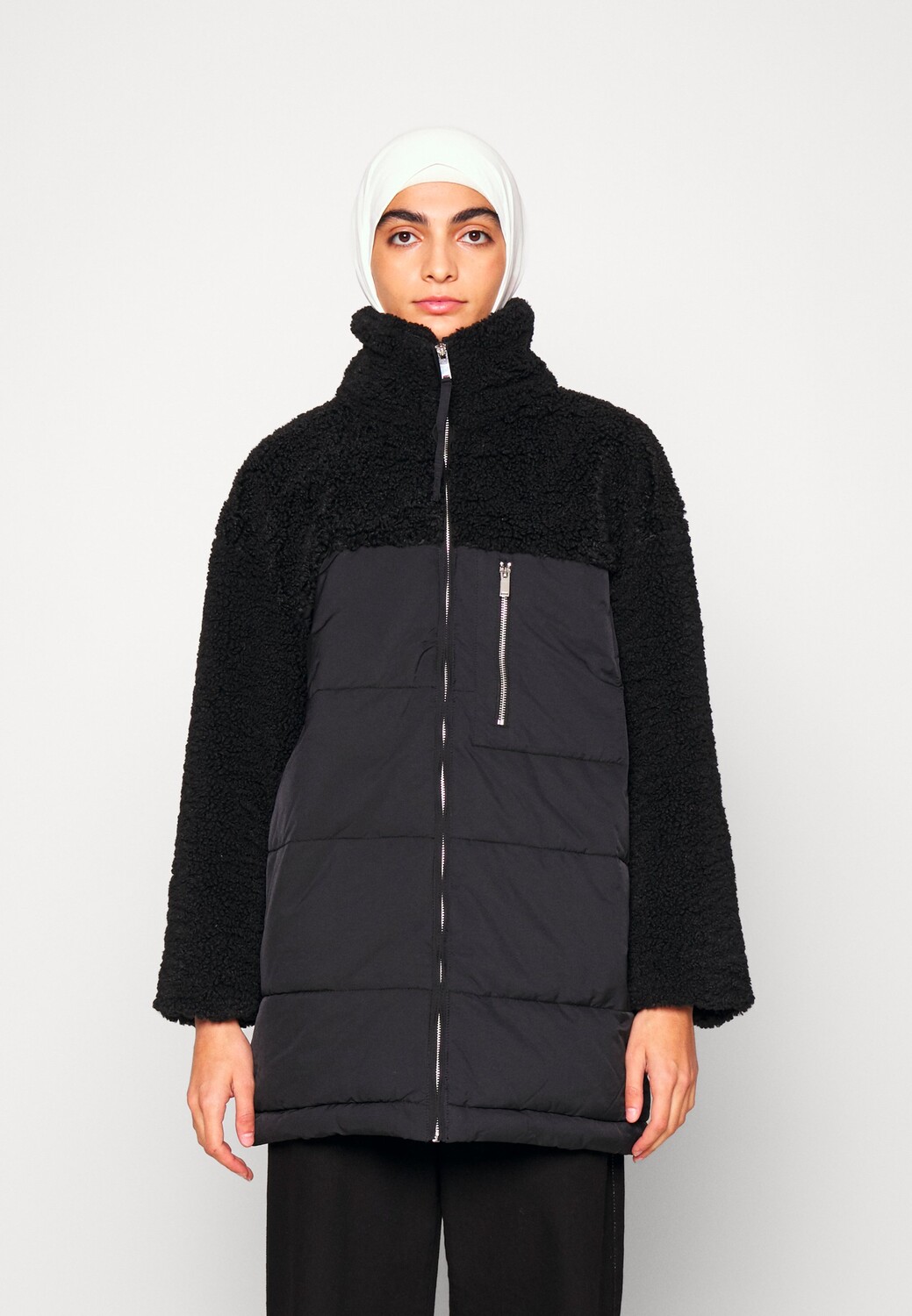 

Куртка Vero Moda, черный