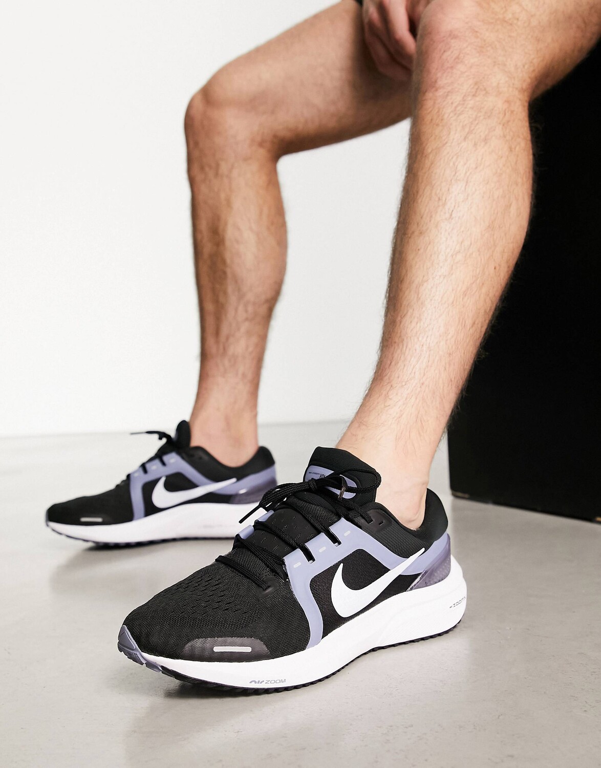 

Кроссовки Nike Running Air Zoom Vomero 16, черно-сиреневый
