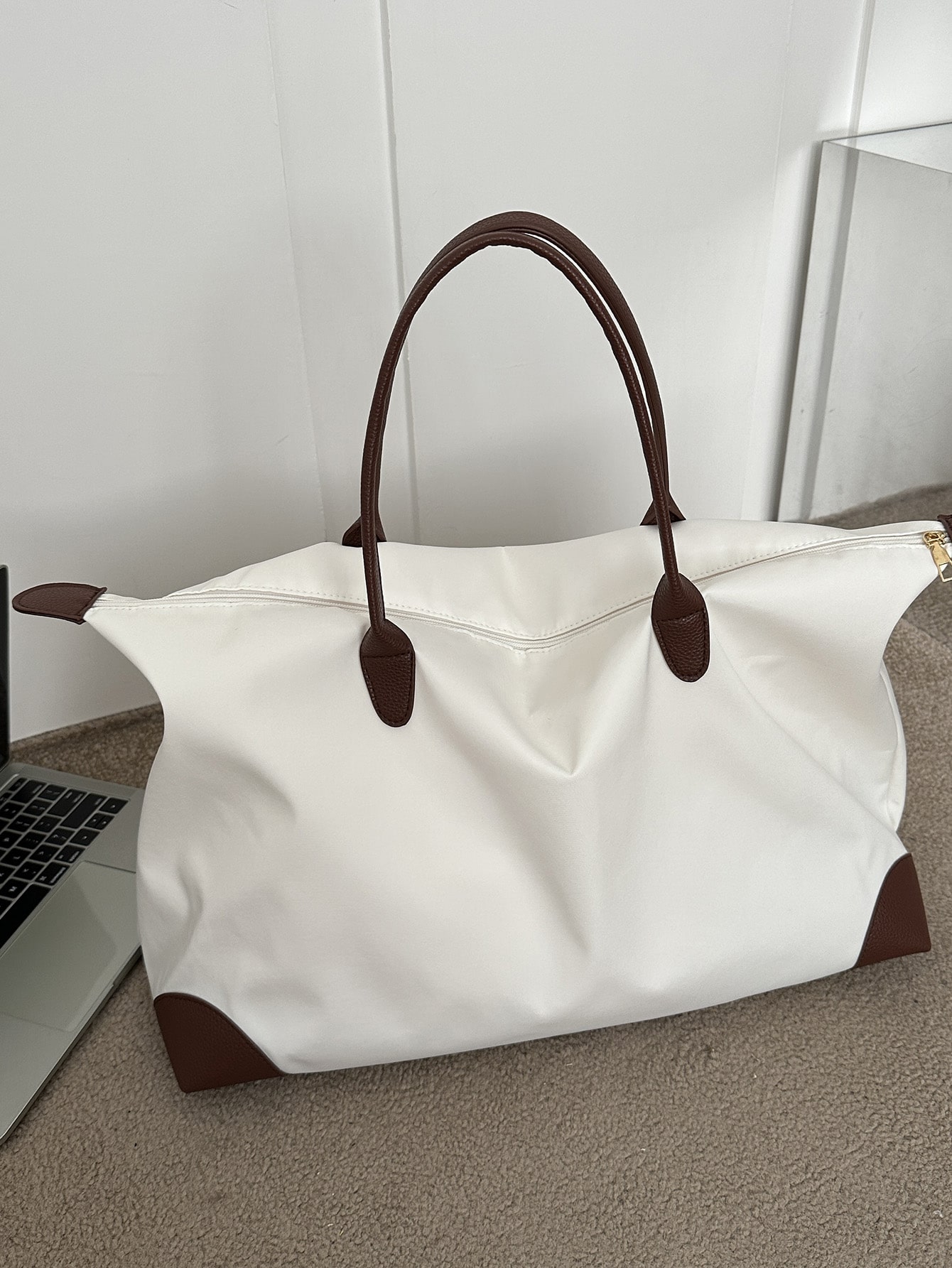 Минималистичная большая вместительная сумка, белый новая модная холщовая сумка тоут 2021 большая вместительная простая иностранная стильная большая брендовая сумка через плечо женская сумка