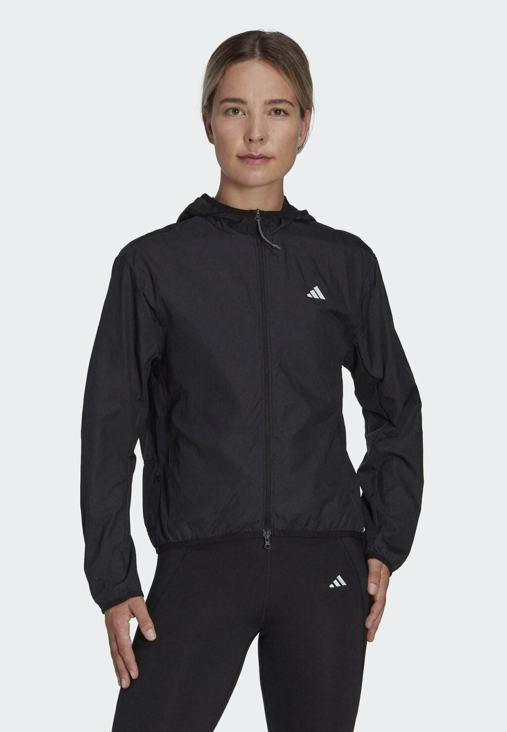 

Ветровка Adidas, черный