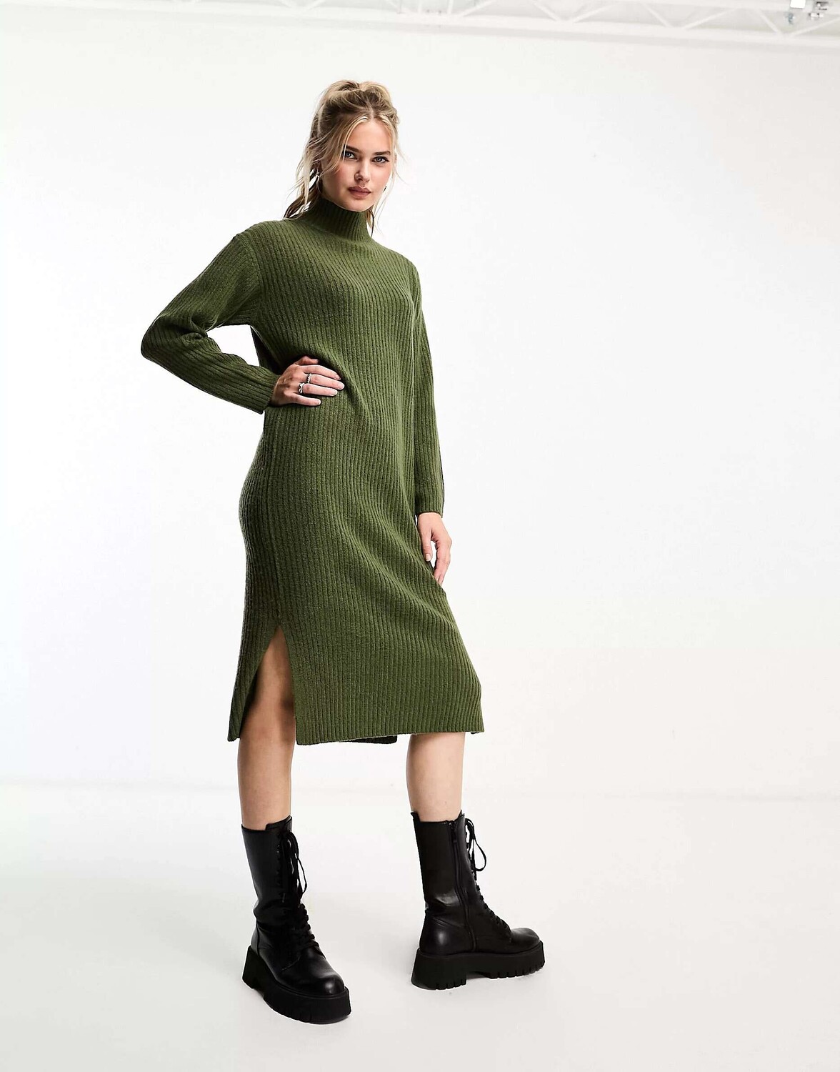 

Трикотажное платье макси New Look цвета хаки