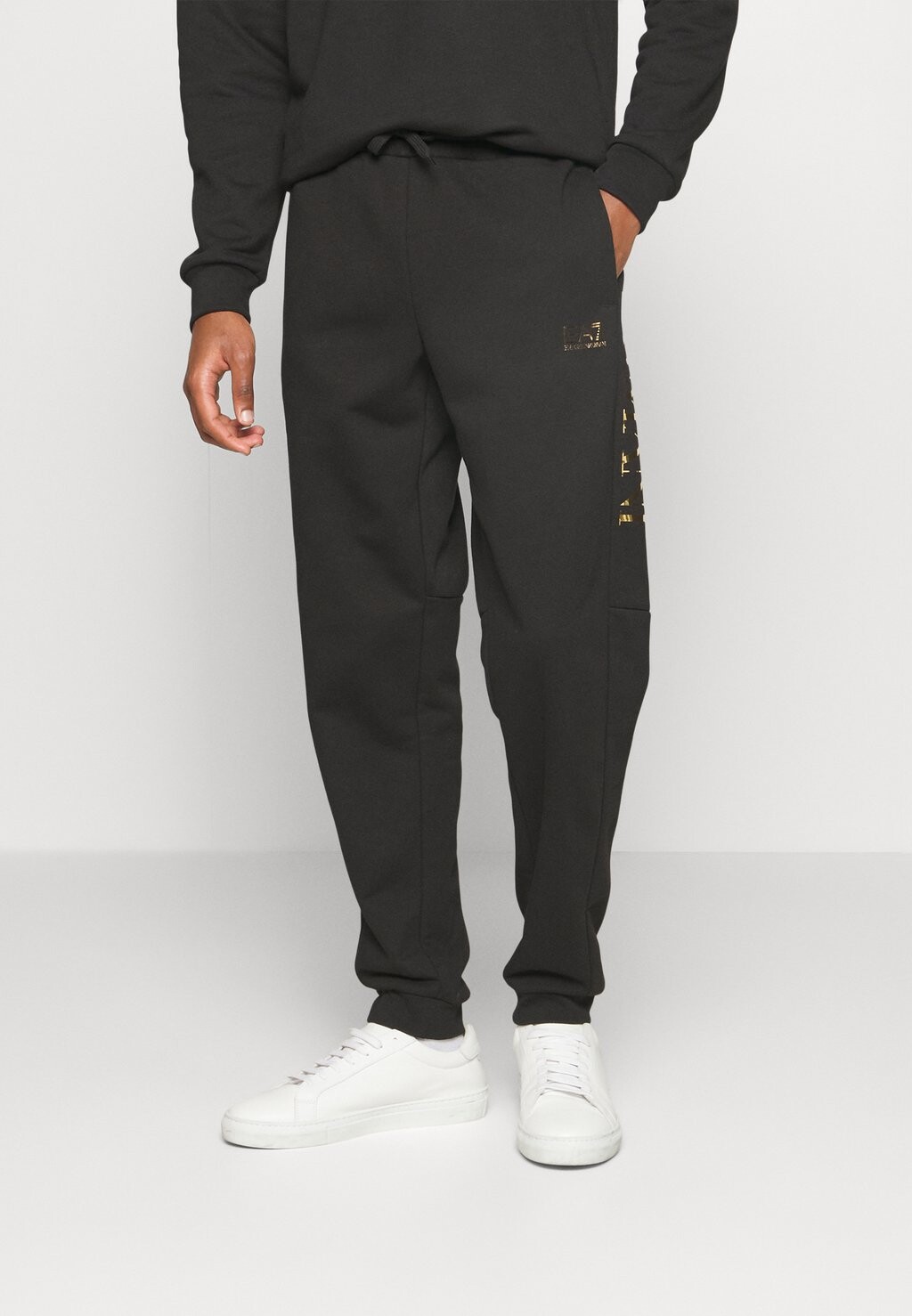 

Спортивные брюки EA7 Emporio Armani, черные