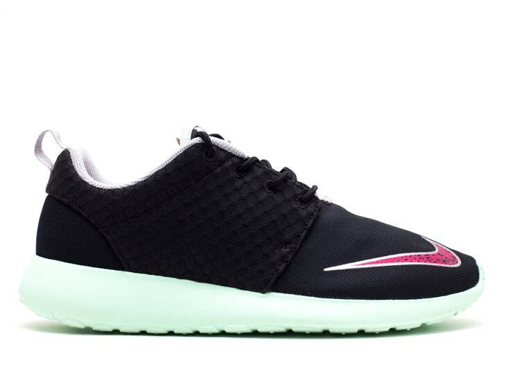 

Кроссовки Nike ROSHE ONE FB 'YEEZY', черный