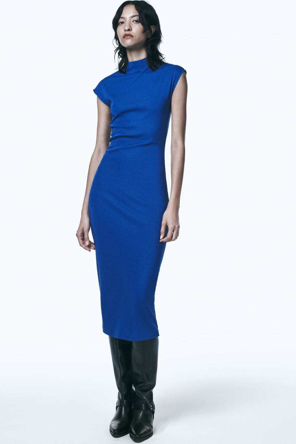 

Мягкое эластичное платье ZARA