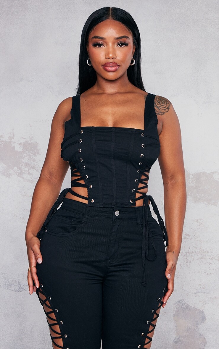 

PrettyLittleThing Корсетный топ из черного денима со шнуровкой по бокам и опущенным краем