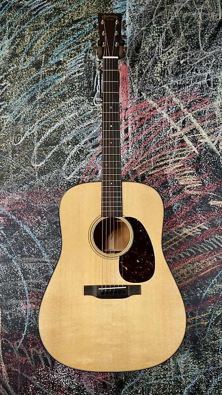 

Акустическая гитара Martin D-18 Standard