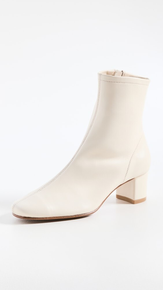 

Ботинки BY FAR Sofia Booties, белый