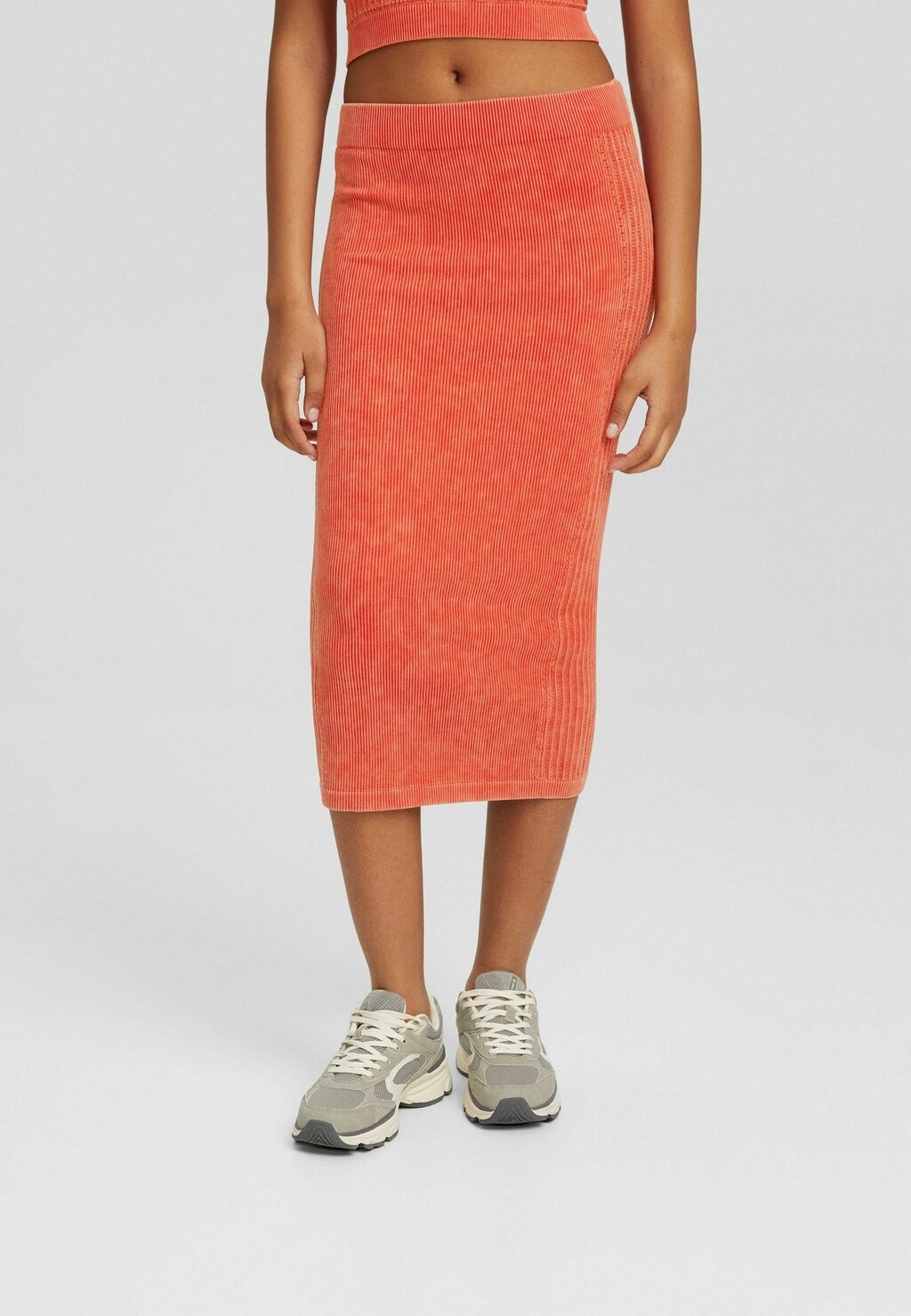 

Юбка-карандаш Faded Seamless Midi Bershka, красный