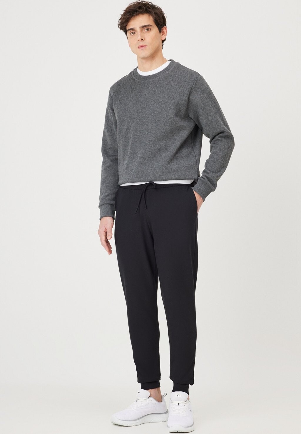 

Спортивные брюки STANDARD FIT AC&CO / ALTINYILDIZ CLASSICS, черный