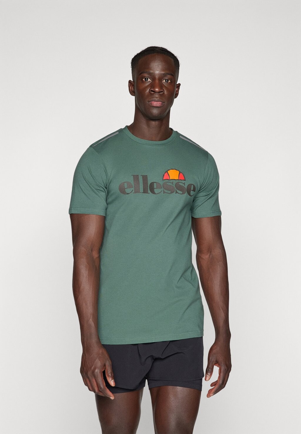 

Футболка с принтом Cella Ellesse, зеленый