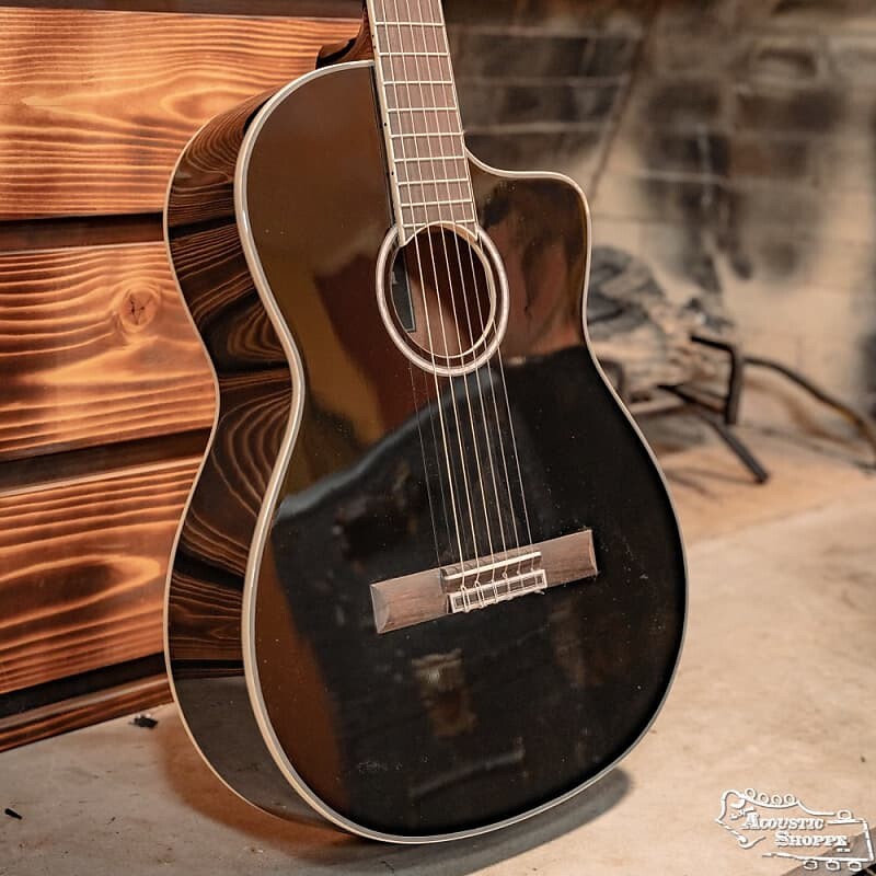 

Акустическая гитара Cordoba Fusion 5 Jet Black Spruce/Mahogany Nylon String Cutaway Acoustic Guitar w/ Fishman Pickup #6769