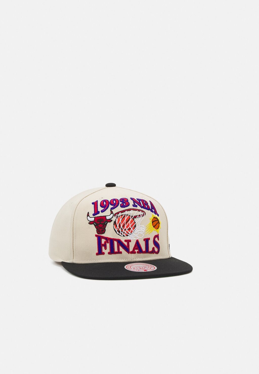 

Кепка Nba Finals Bulls Vs Suns Remix Snapback Mitchell & Ness, цвет off white