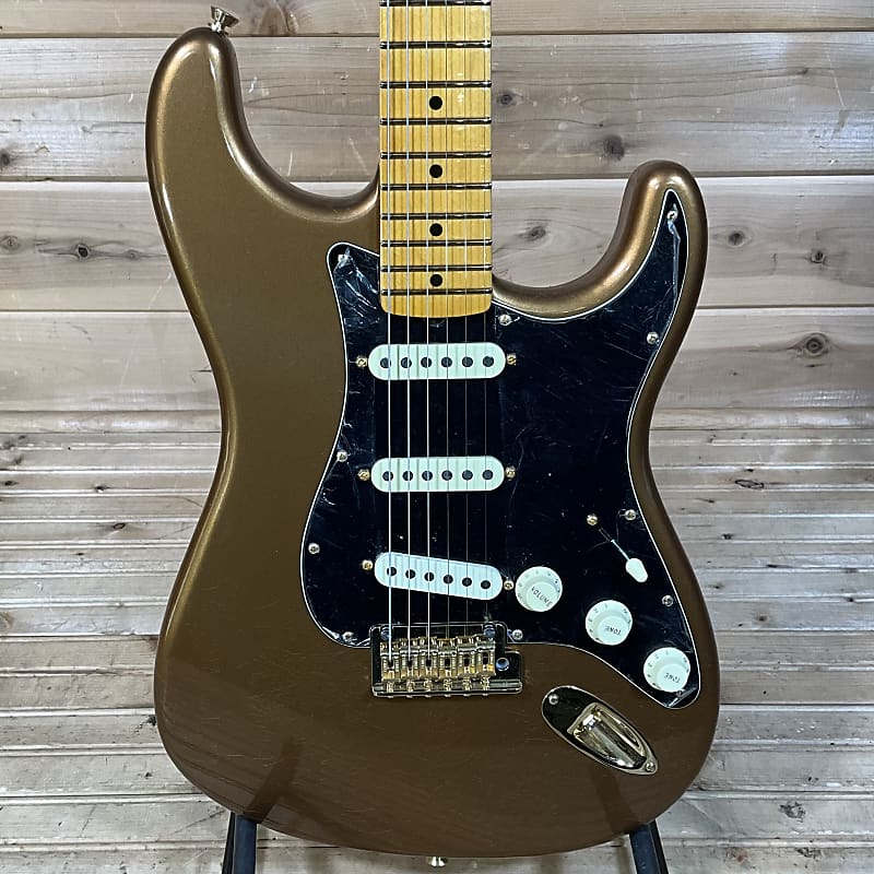 Электрогитара Fender Bruno Mars Signature Stratocaster Electric Guitar - Mars Mocha mars bruno