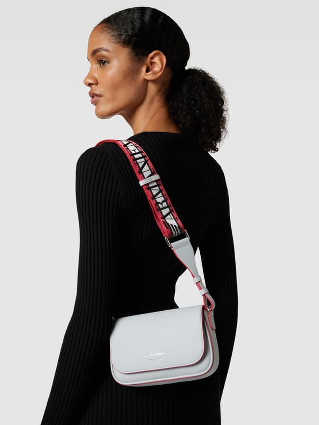 

Сумочка в двухцветном дизайне, модель LILLY Emporio Armani, светло-серый