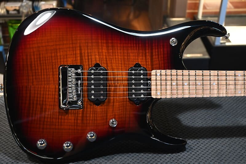 

Электрогитара Music Man JP15 Tiger Eye Flame Top #3247
