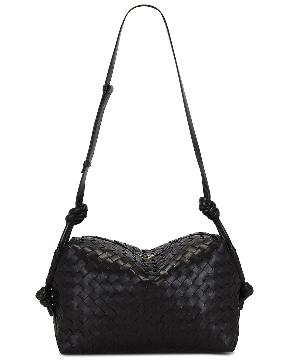 

Средняя сумка через плечо с петлей Bottega Veneta, цвет Fondant & Muse Brass
