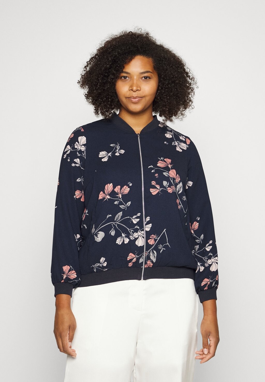 

Бомбер Vero Moda, Черный