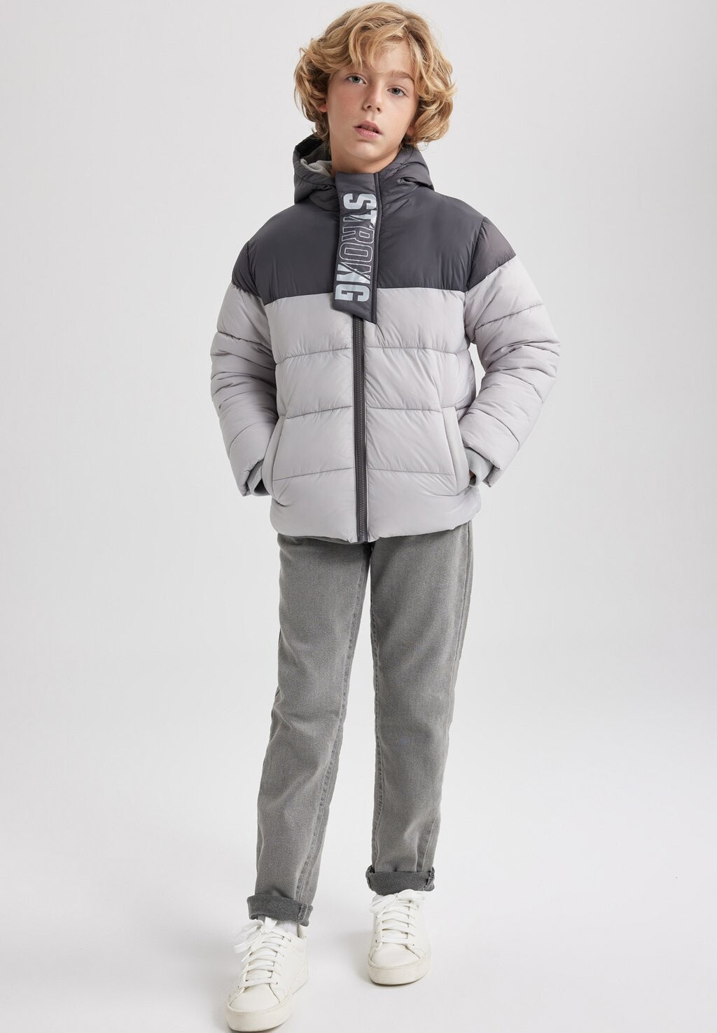 

Зимняя куртка REGULAR FIT DeFacto, цвет grey