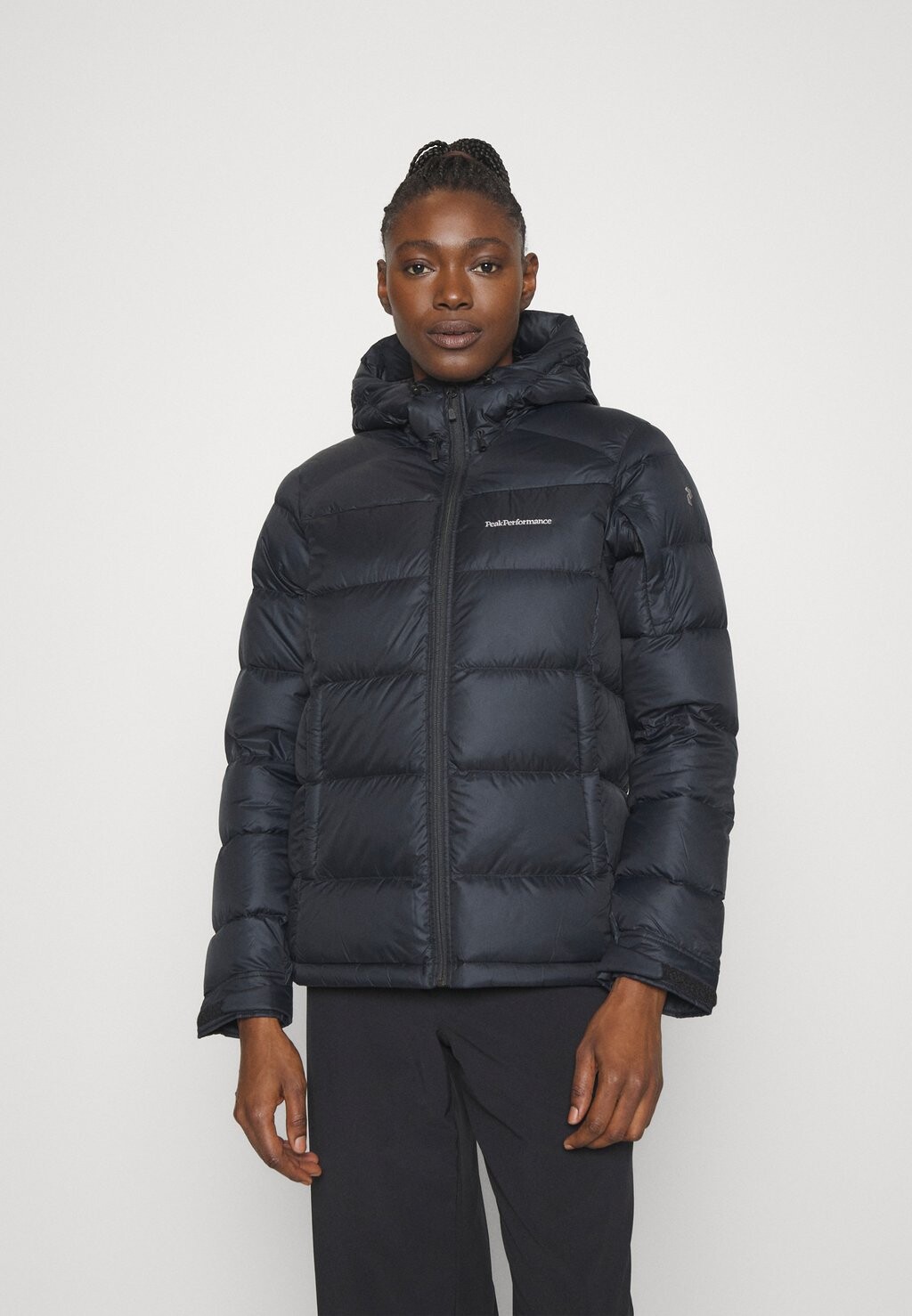 

Пуховик FROST JACKET Peak Performance, цвет black